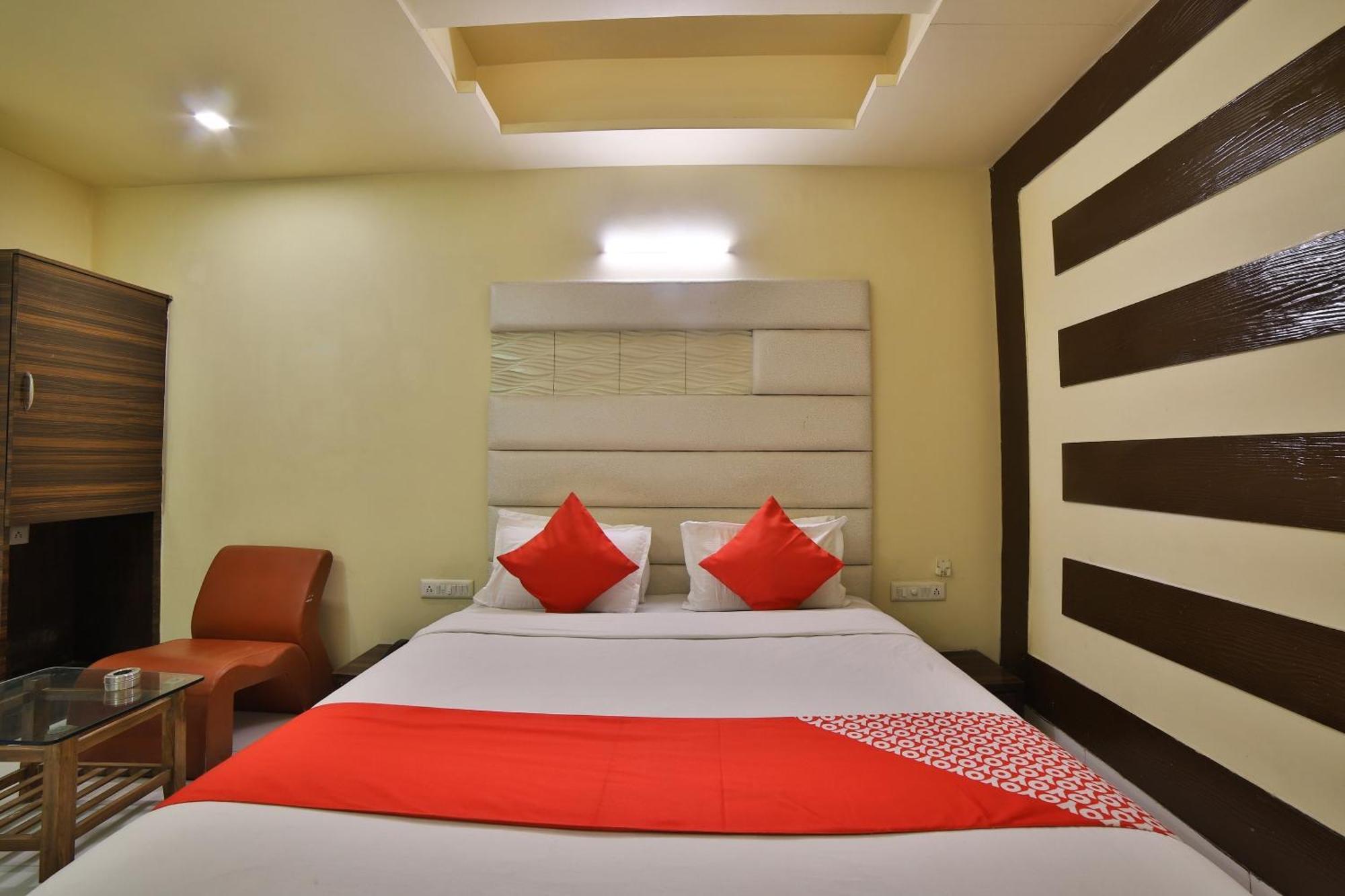 Capital O Kalash Residency أحمد أباد المظهر الخارجي الصورة