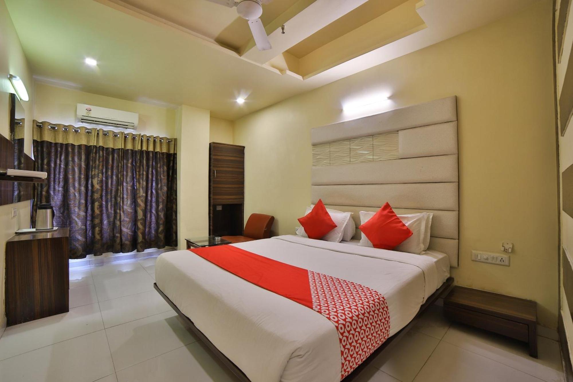 Capital O Kalash Residency أحمد أباد المظهر الخارجي الصورة